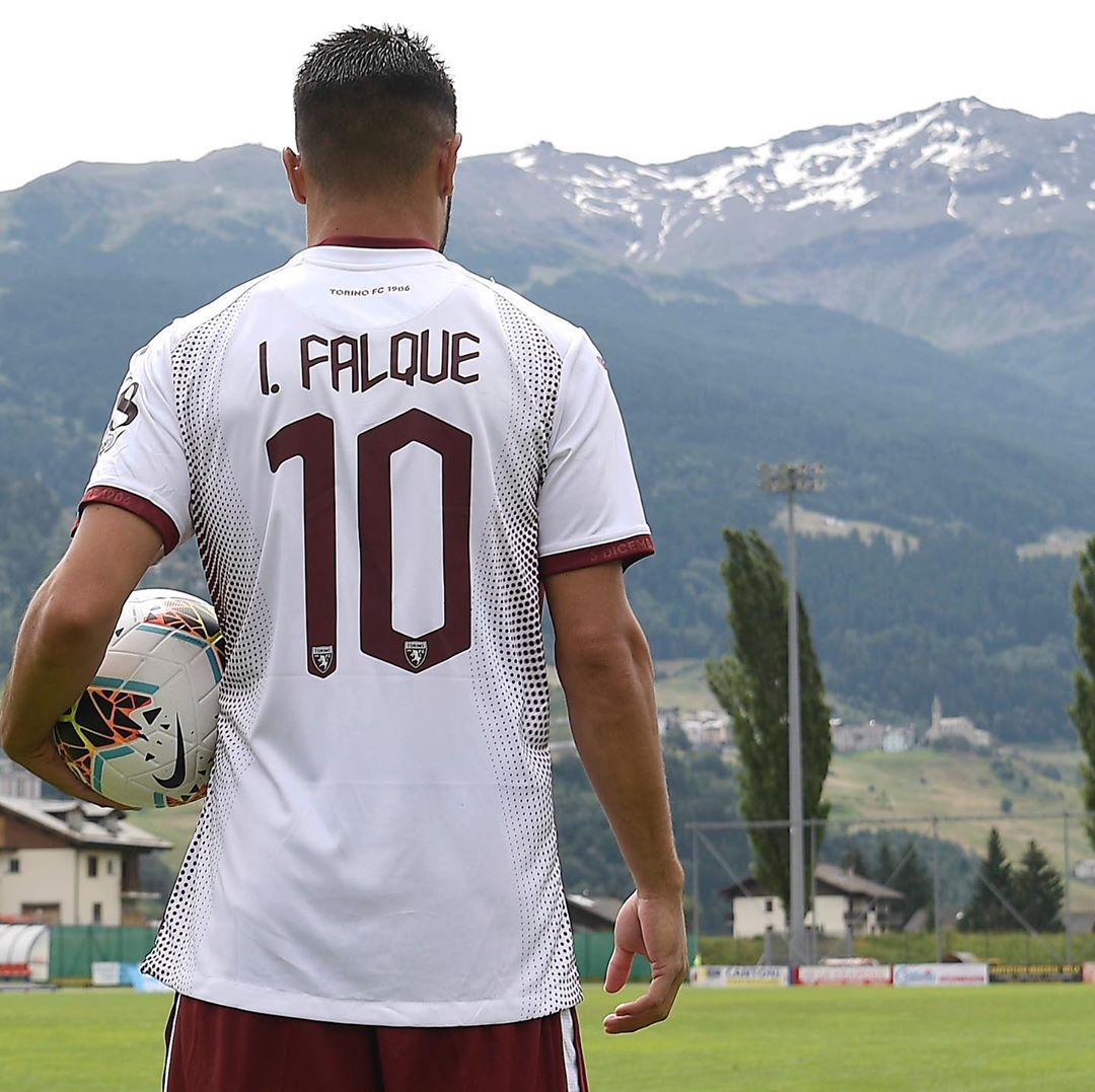 面占据了巨 面占据了巨